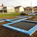 Zamontowano na placu zabaw cztery trampoliny 