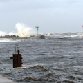 Na Bałtyku pod Darłowem sztorm o sile 10 do 12 w skali Beauforta