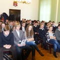 Spotkanie darłowskiej młodzieży ze szkół średnich z senatorem Piotrem Zientarskim